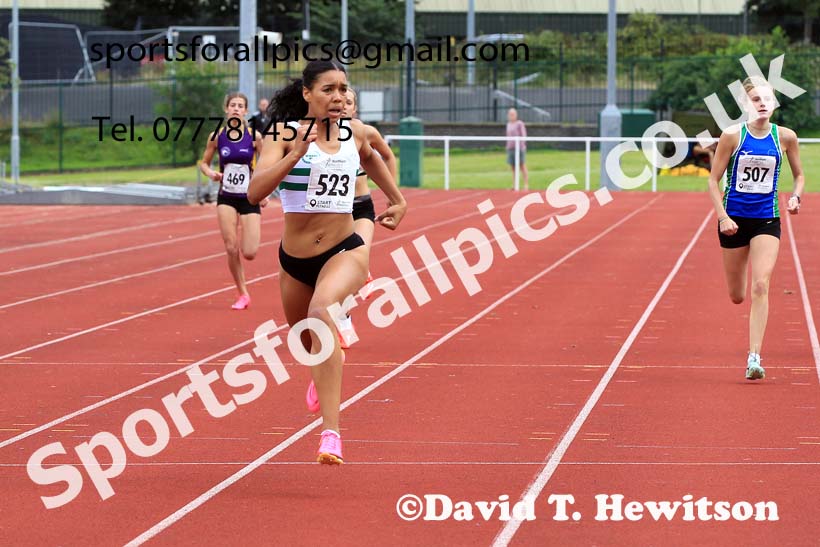 Womens under-17s 300 metres, 2023 Northern Under-13s, Under-15s and Under-17s, Middlesbrough.  Photo: David T. Hewitson/Sports for All Pics